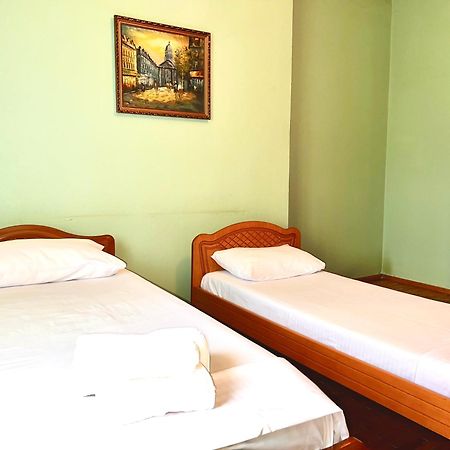 Berat Private Room In Haxhialiu Villa Extérieur photo