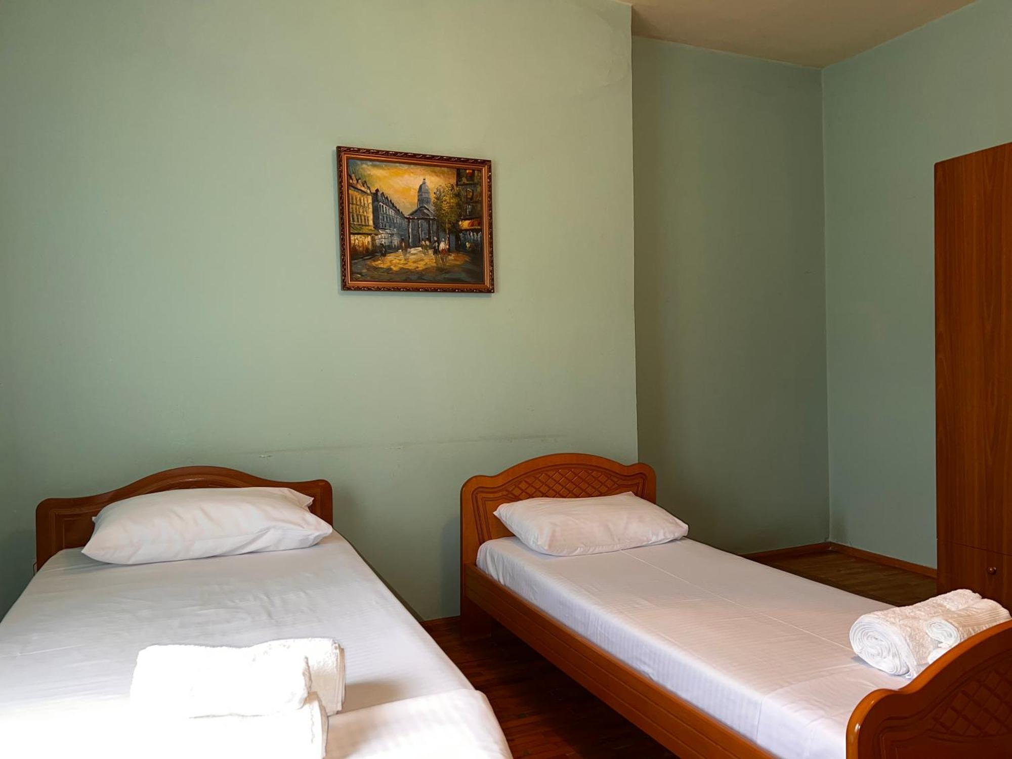 Berat Private Room In Haxhialiu Villa Extérieur photo
